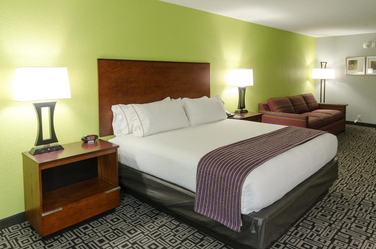 Holiday Inn Express Hickory - Hickory Mart By Ihg Luaran gambar