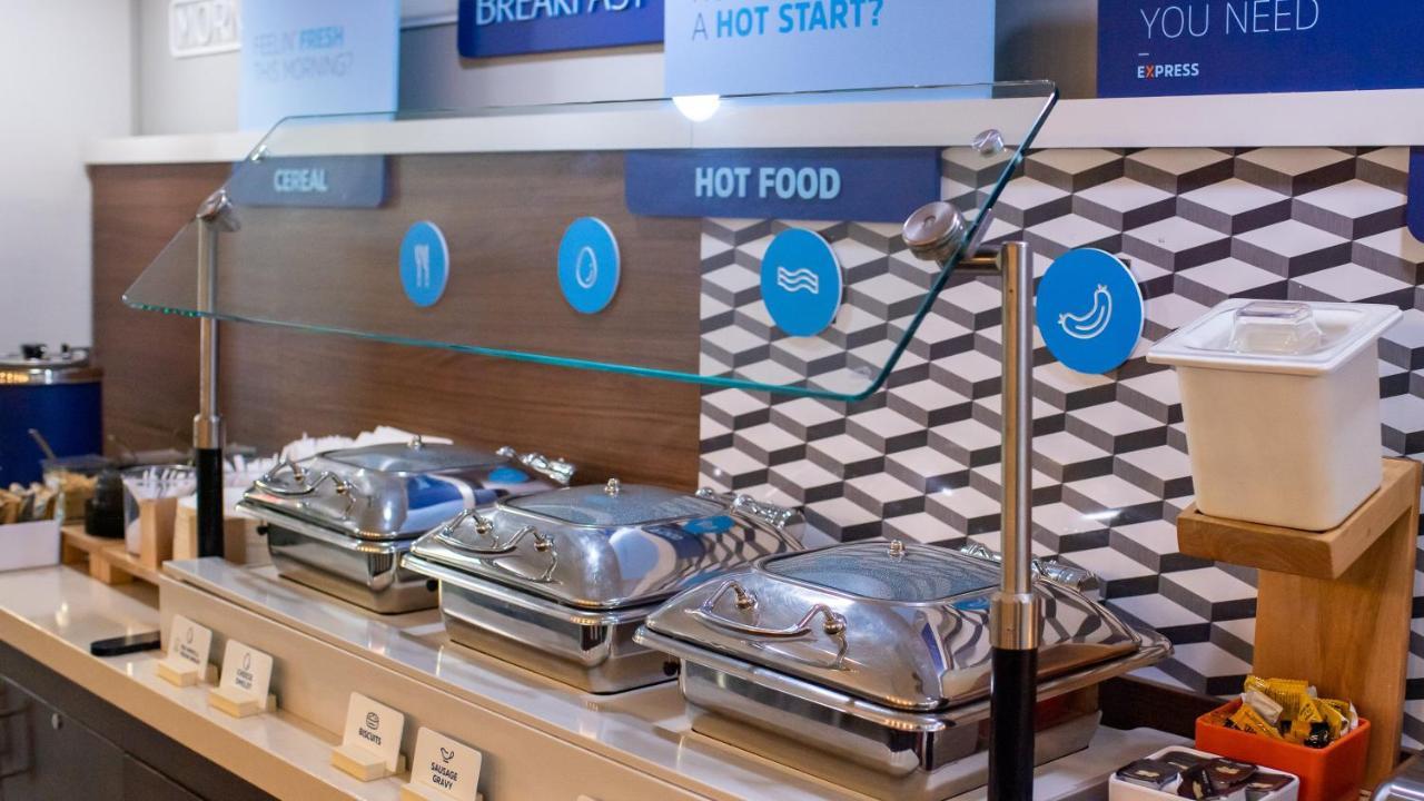 Holiday Inn Express Hickory - Hickory Mart By Ihg Luaran gambar